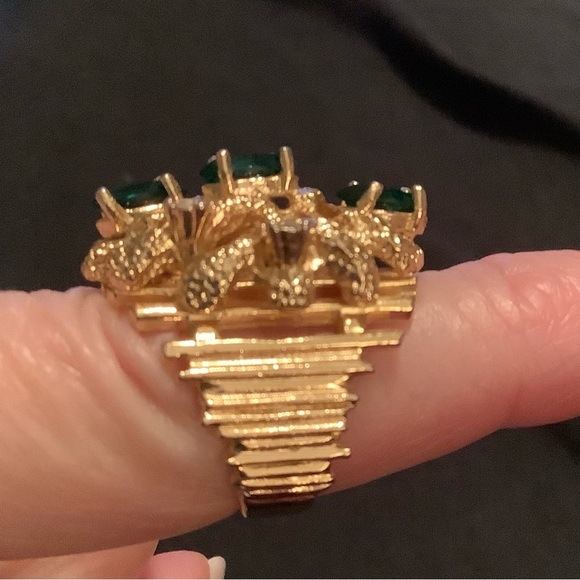 18 KT H.G.E. Cocktail Ring Size 6 - Picture 3 of 5